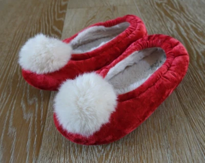 Boden Girls Red Velvet Pom Pom Slippers Size EURO 34/US 2.5-3 VGUC - Image 1 of 4