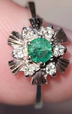 Weisgoldring 750, grüner Smaragd?, 6 Brillianten? - Bild 1 von 4