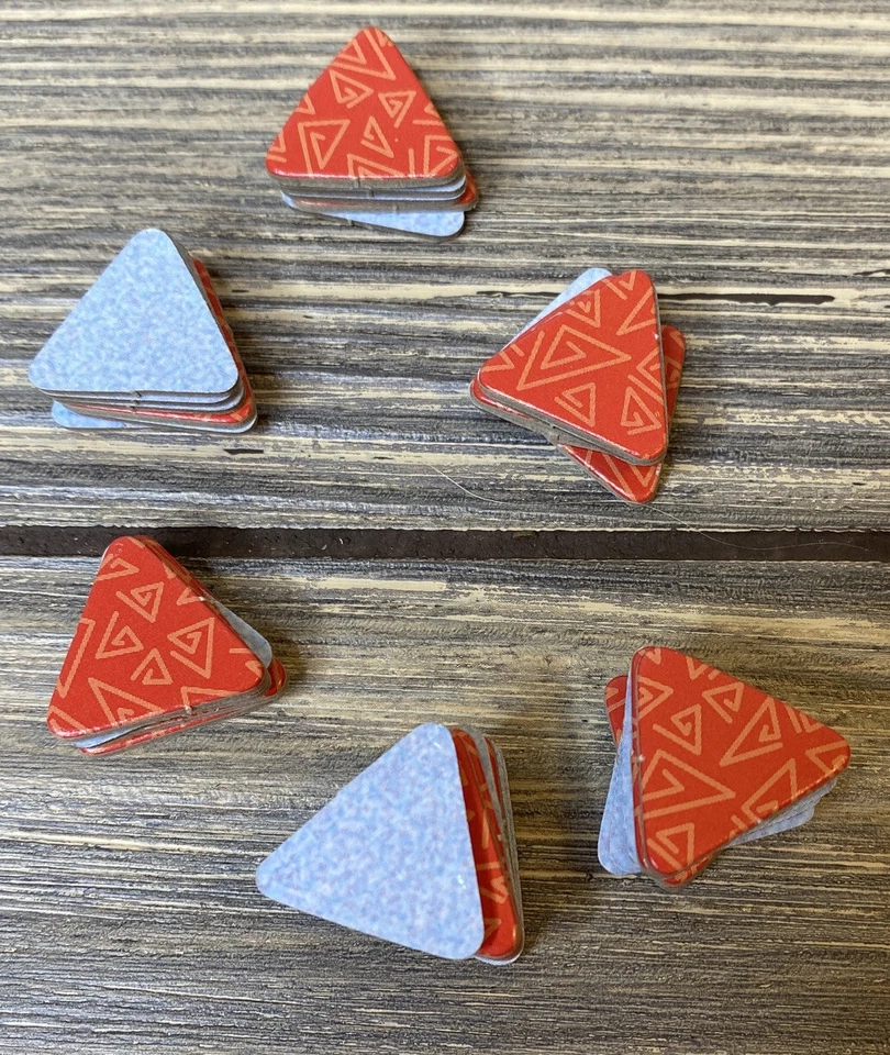 Hasbro Scrabble Junior 2009 39 Cardboard Triangle Scoring Chips Replacement Part - Image 1 of 1