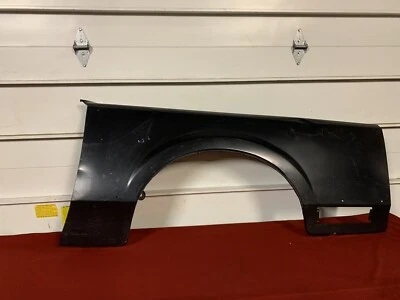 NOS 1980-1989 LINCOLN TOWN CAR RH FENDER E5VY-16005-B 80 81 82 83 84 85 86 87 88 - Image 1 of 4