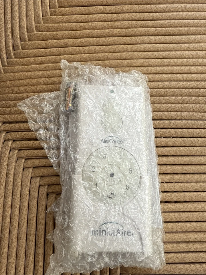 MinkaAire CR400T White Hand Held Fan Remote With Dimming Controls RC400 - Image 1 of 1