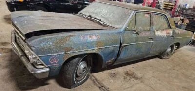 Bisagra del capó izquierdo del conductor para Chevrolet Malibu 1966 1179298 Foto 1 de 4