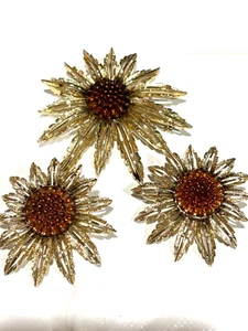Vintage Sarah Coventry Pat Pend Signed Sunflower Brooch & Clip Earrings Set - Picture 1 of 8
