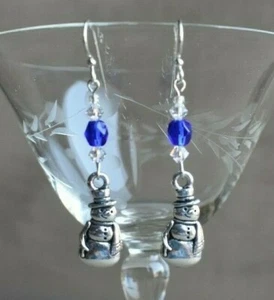 Schneemann mit Kristallen Winter Ohrringe, Sterling oder Niob Ohrdrähte - Bild 1 von 5