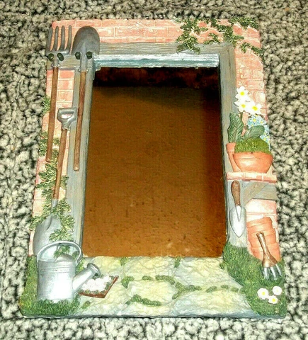 Vintage Garden Shed Decorative Picture Frame with/Tag By Figi Graphics~1994 Cover