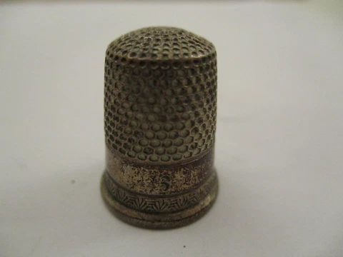 Antique Vintage Sterling Silver Thimble Size 6 Clam Sea Shell Engraved Rim Cover