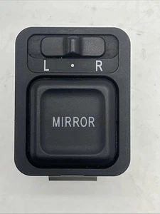 2007 Honda Fit Dash Switch - Power Mirrors - Picture 1 of 4