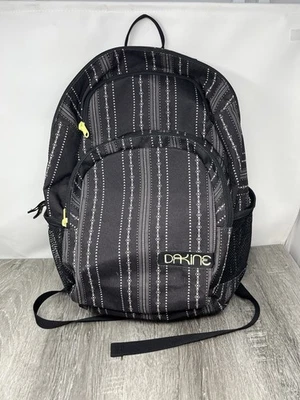 Mochila Dakine Day Pack Hana 26L Temporada W13 RN# 91245 CA# 37757 Rayas Negras Foto 1 de 4