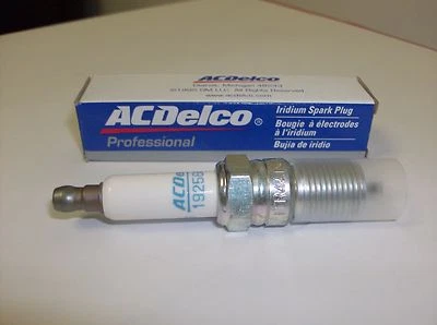 AC DELCO 41-993 IRIDIUM SPARK PLUG  ** FREE SHIPPING ** PRICE PER EACH - Image 1 of 3