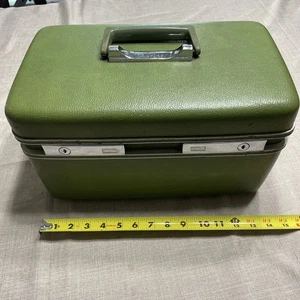 Vintage Sears Courier by Samsonite Travel Train Case Avocado Green. - Bild 1 von 15