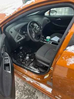 Used Front Left Lower Lower Control Arm Front fits: 2017 Chevrolet Cruze Front L Foto 1 de 4