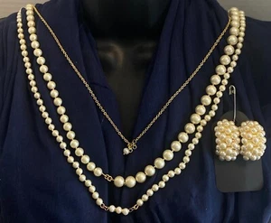 Carolee Lux Signed Vintage Faux Pearl Gold Tone Necklace w/ Clip Hoop Earrings - Picture 1 of 11