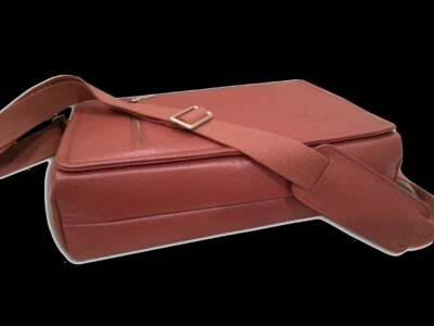 Bandolera de cuero genuino para computadora portátil Foto 1 de 4