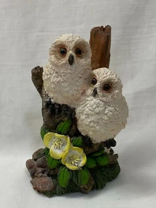 Pair of Snowy White Ceramic Owls with Glass Eyes Sitting on a Flowering Branch - Imagen 1 de 7