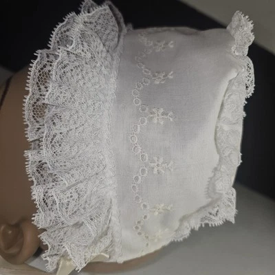Christening Embroidered Baptism Easter Baby Girl Bonnet Vintage Eyelet Lace EUC - Image 1 of 4