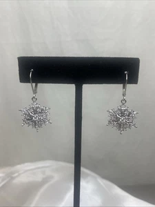 Sterling Silber SCHNEEFLOCKEN OHRRINGE mit CZ Blattboden gemarkt 925 & geprüft - Bild 1 von 8