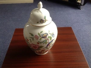 Aynsley Pembroke Glas mit Deckel und Eichelfinale - Bild 1 von 3