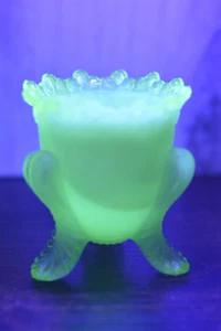 VTG Boyd Green Jade Colored Glowing Forget Me Not Toothpick Holder Flowered 10a - Imagen 1 de 7