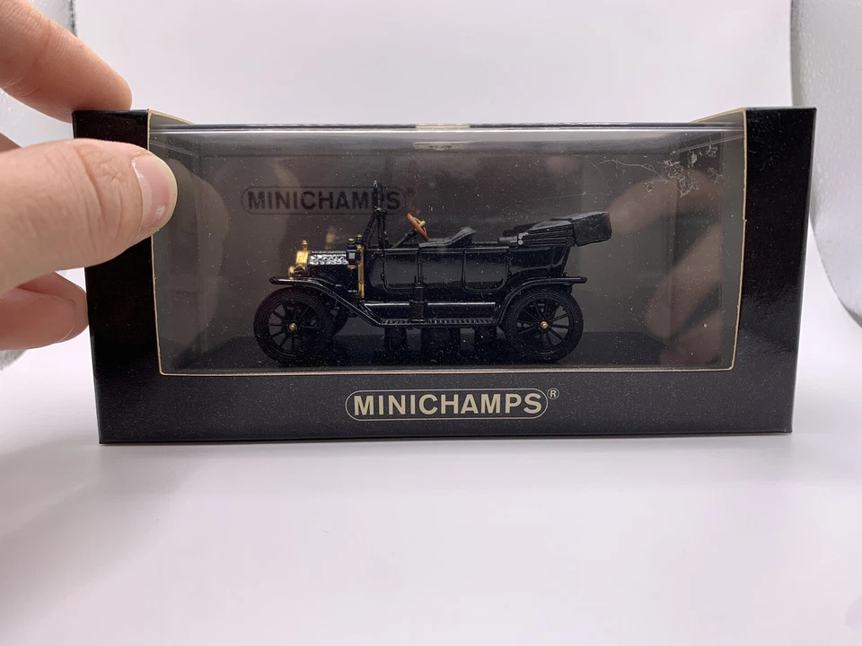 Minichamps 1:43 1914 Ford Model T Black 400 082330 - Image 1 of 4