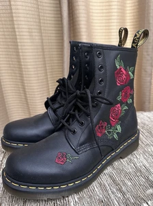 Dr Doc Martens 1460 Vonda Black Boots with Red Roses Design Size US 10 - Picture 1 of 13