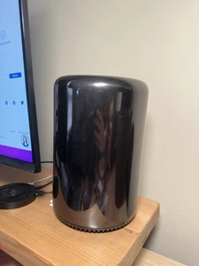 2013 Mac Pro | 2.7 GHz 12 Cores | Dual AMD D700 | 128GB RAM | 2TB NVMe SSD - Picture 1 of 4