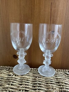 A Pair of Rare Vintage Walt Disney Company Mickey and Minnie Mouse Wine Glasses - Picture 1 of 2