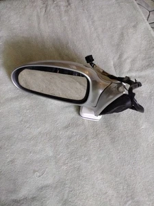 2000-05 Buick LeSabre Driver Side Mirror - Silver - Picture 1 of 3
