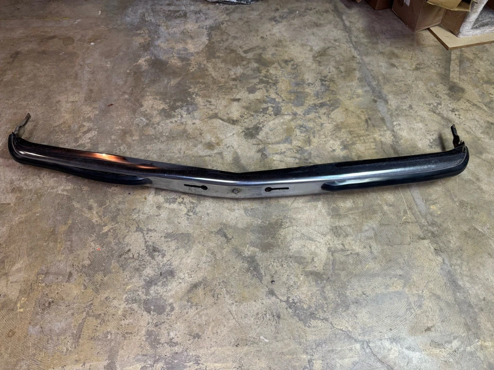 CD Mercedes Benz W123 EURO cromado para-choque dianteiro acabamento de tira de impacto 300D 240D 300TD - Imagem 1 de 4