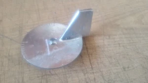 Johnson Evinrude 75-88-90-100-105-112-115-120-125-130 Trim Tab 338742 ZINC anode - Bild 1 von 8