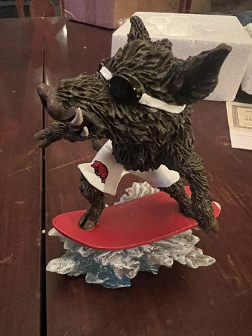 Arkansas Razorbacks spring break 3 mascots figurine rare Cover