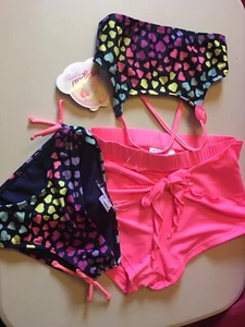 (8) Girls bathing suit three pieces - Picture 1 of 6