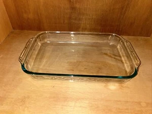 PYREX 233 CLEAR GLASS OVENWARE CASSEROLE DISH 13 1/2 x 8 3/4 x1 3/4 ( 3 QUART) - Picture 1 of 11