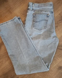 Ladies LEE Relaxed Fit Straight Leg Jeans, High Rise Light Wash, sz 12 Long - Picture 1 of 3