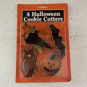 Set of 4 Halloween Cookie Cutters Metal Bat Pumpkin Witch Owl Spooky Season Fall - Picture 1 of 2