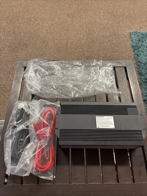 Radio Shack 600 watt DC/AC High Power Inverter  - USB ouput - Image 1 of 4