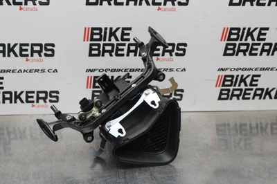 23-24 KAWASAKI NINJA ZX14R ¡¡NUEVO!! CARENADO SUPERIOR ESPEJO MEDIDORES SOPORTE DE ESTANCIA BB764 Foto 1 de 4