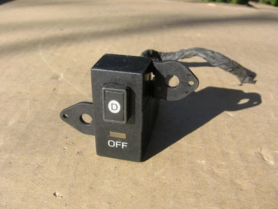 👉87-91 Overdrive/OD Interruptor Montaje en tablero Ford F150 F250 F350 Bronco OEM Foto 1 de 4