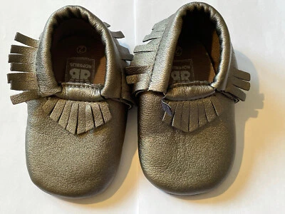 Nuevos zapatos mocasines gris bebé Romirus, talla 2, imitación cuero, plantilla acolchada Foto 1 de 3