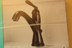Peerless Burke P188631LF-OB Bathroom Faucet in Oil Rubbed Bronze - Picture 1 of 6