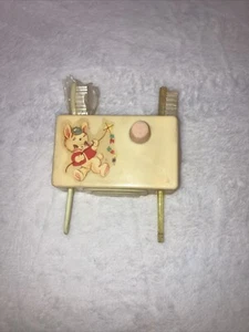 Vintage Retro Child Toothbrush Holder Plastic Wall Hanging 1950s - Picture 1 of 4