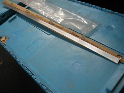 NOS Mopar 1960 道奇 Dart Phoenix Seneca 先锋格栅成型 2196457 — 第 1/3 张图片