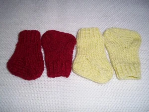 Handgestrickte Puppensöckchen ca. 5 - 5,5 cm - Bild 1 von 1