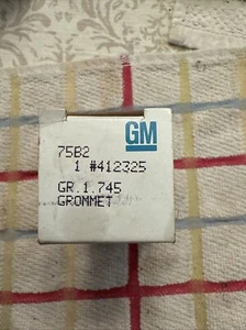 NOS 1973 1975 Oldsmobile Models Valve Cover PCV Valve Grommet GM Part # 412325 - Picture 1 of 5