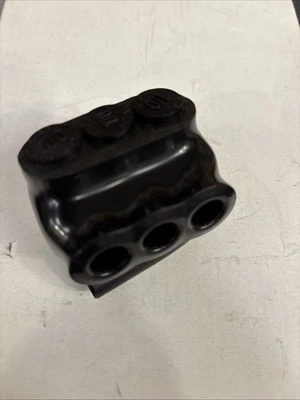 Ilsco PBTS-3-1/0 3-Port Insulated Tap Connector New Box Of 12 Qty - Image 1 of 4