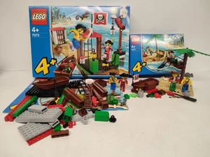 2 x Sets - Lego Captain Kraggs Schatzinsel / Piratendock 7071 7073 Originalverpackt - Bild 1 von 20