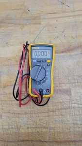 Fluke 115 kompaktes True-RMS Feldtechniker Digital Multimeter - Bild 1 von 7