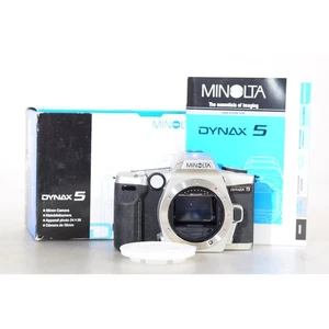 Fotocamera reflex Minolta Dynax 5 - fotocamera reflex 35 mm - fotocamera a pellicola - corpo fotocamera - Foto 1 di 8
