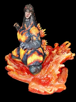 Diamond Select SDCC 2020 BURNING GODZILLA W/Box 10" Statue Excellent Condition  - Image 1 of 4
