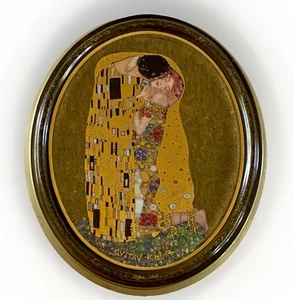 GOEBEL, ARTIS ORBIS, GUSTAV KLIMT “The Kiss” Porcelain Art Nouveau Wall Hanging - Picture 1 of 6