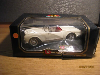 1/18 1955 Lancia B24 Aurelia Spyder en marfil de Burago #3010 Foto 1 de 4